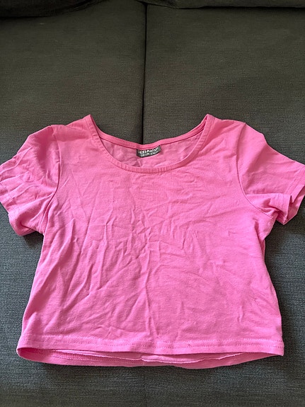 Pinkki t-paita tytölle 134/140