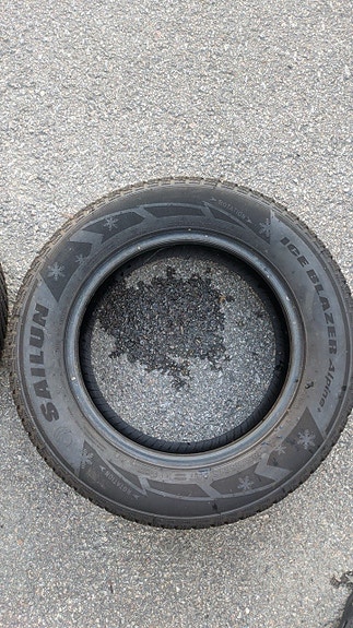 Lähes uudet talvirenkaat Sailun Ice Blazer Alpine+ (195/65 R15)