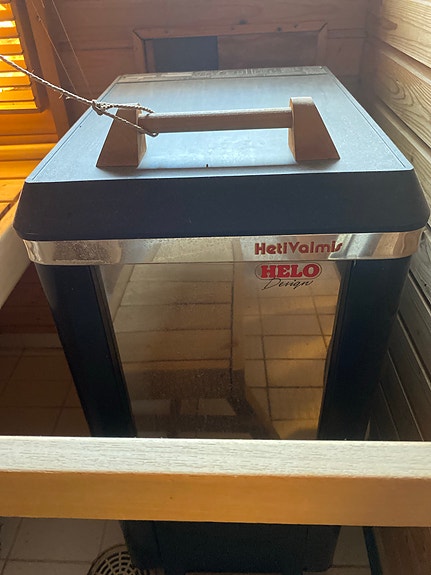 Helo Hetivalmis sähkökiuas ja kiuaskivet n 100kg