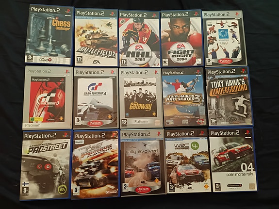 Läjä ps2 rallipelejä yms + ratti/poljin combo