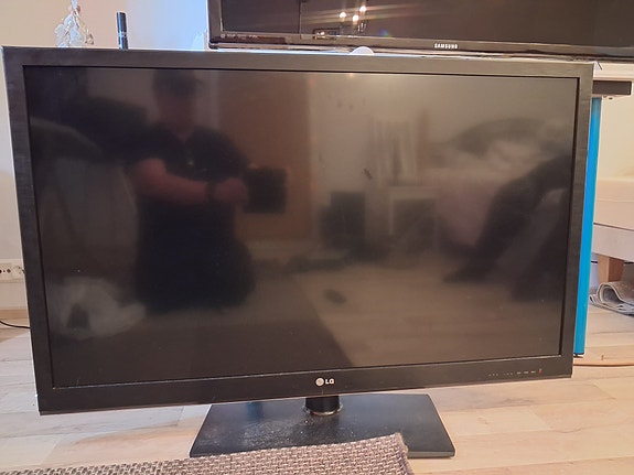 LG 47LV355N televisio 47" musta