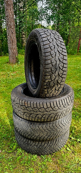 Nastarenkaat 205/60/R16