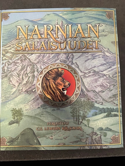 Narnian salaisuudet kirja