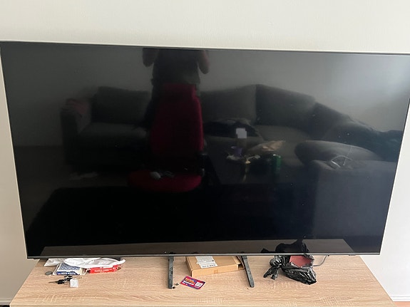 65-tuumainen Samsung-televisio  Qled pöytä ilmaiseksi
