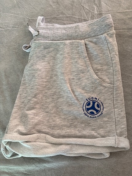 College shortsit koko S