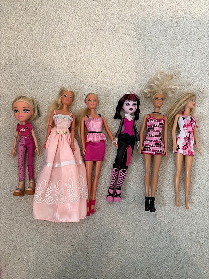 Bratz ja Barbie nuket ja vaatteet