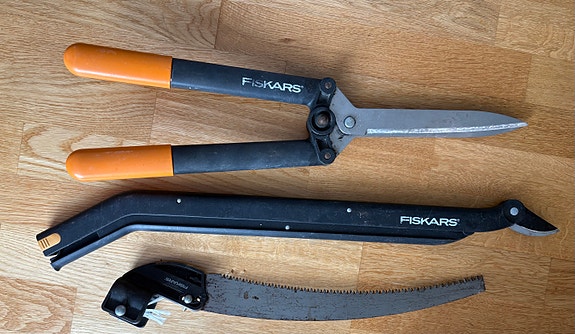 Fiskars oksasakset, pensassakset ja kaarisaha