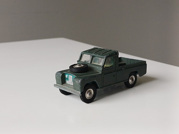Land Rover 109 WB Corgi Toys