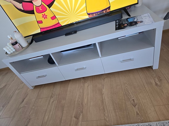 tv-taso laatikoilla