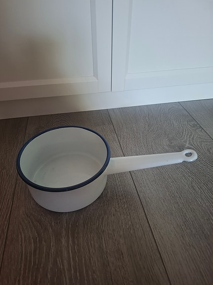 Emalinen pikkukattila