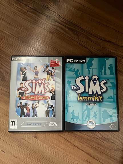The Sims PC-pelit (The Sims Deluxe Edition & The Sims Lemmikit)