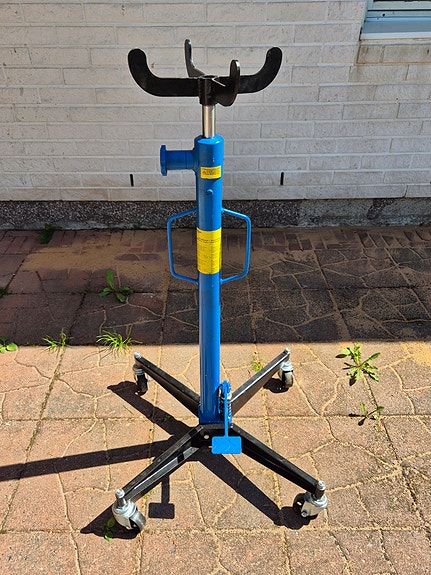Vaihteistonostin max 500 kg vuokralle