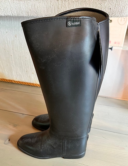 Aigle ratsastussaappaat koko 37 musta