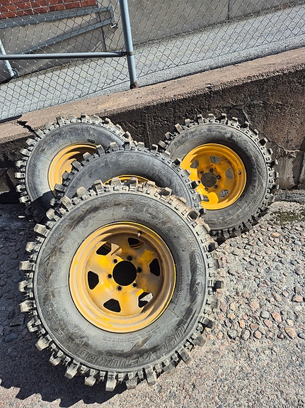 16" vanteet japsi jaolla Hilux, HJ ym