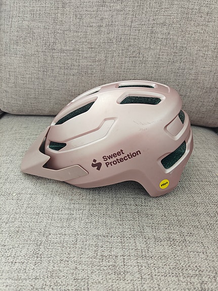 Sweet Protection Mips pyöräilykypärä