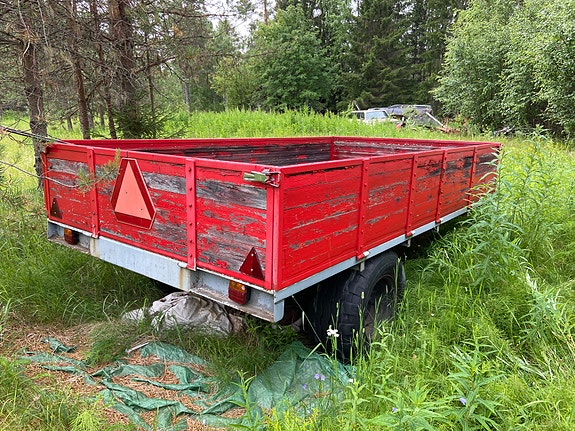 Traktorin peräkärry