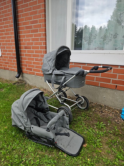 BRIO harmaat yhdistelmävaunut rattailla