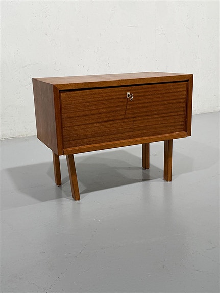 Vintage teak yöpöytä