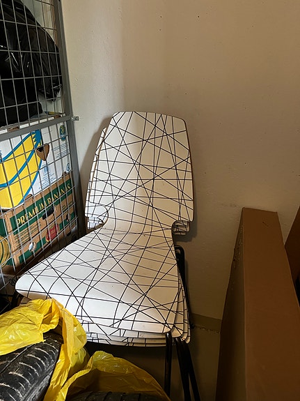 4kpl ruokapöydän tuoleja