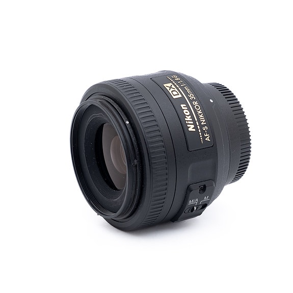Nikon AF-S Nikkor 35mm f/1.8 G DX – Käytetty