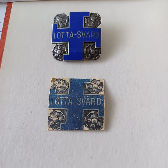 Lotta Svärd -merkit, 2 kpl