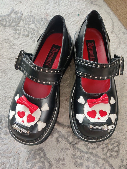 Demonia Emily 221