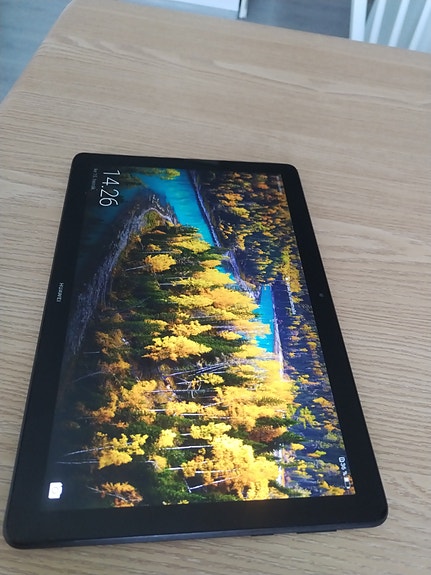 Myydän Huawei tabl.10.1 näyttö