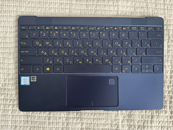 ASUS ZENBOOK-3 UX390 näppäimistö (UK/Rus)