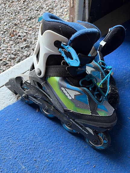 Rollerblade lasten rullaluistimet koko 32–37 musta-sininen-vihreä