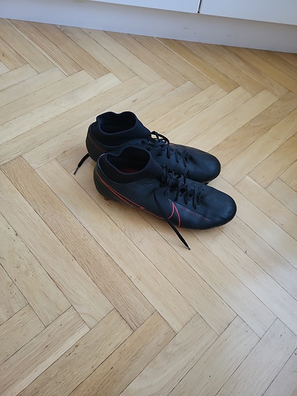 Nike Mercurial jalkapallokengät musta 42