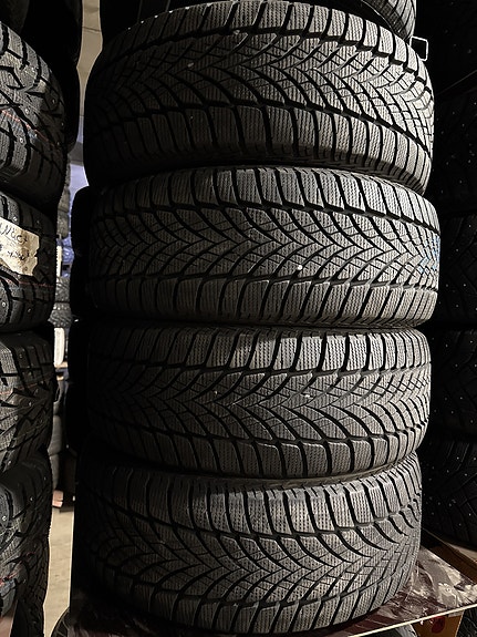 GOODYEAR ULTRAGRIP ICE 2 225/55 R17 101T Kitkarenkaat