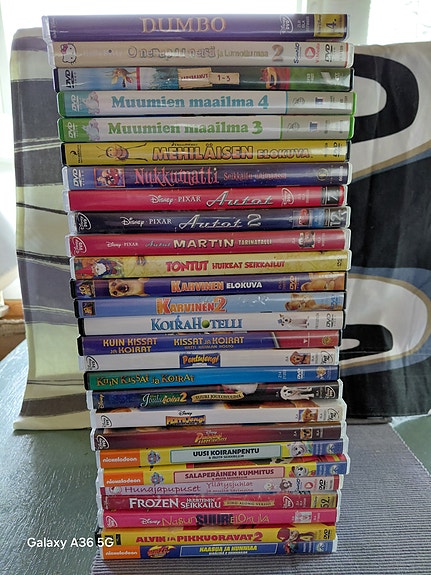 Lasten DVD-elokuvia Disney, Muumit ym. yhteensä n. 30 kpl