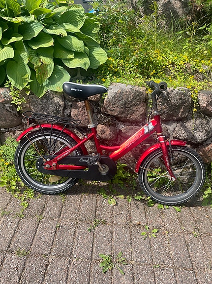 Nopsa lastenpyörä 16" punainen