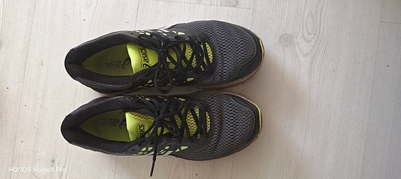Asics juoksukengät koko 42 harmaat