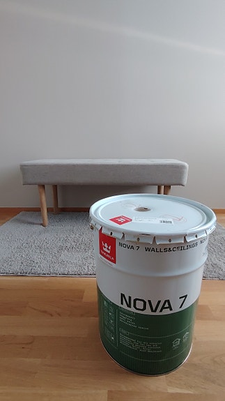 Tikkurilan linna J484 maali