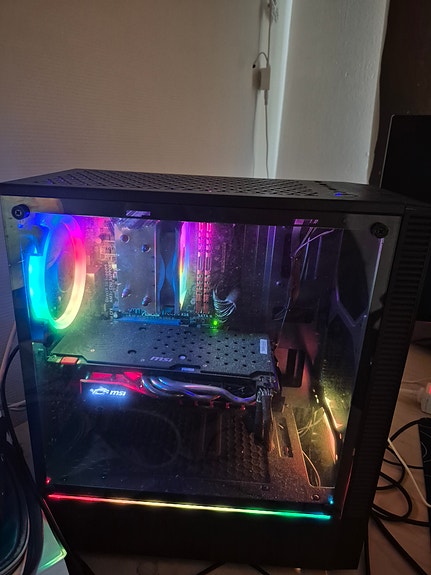 PC ja Legion RGB näppäimistö