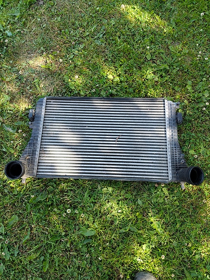 VW Passat 3c B6 VM.2005-2010 1.9tdi bxe välijäähdytin