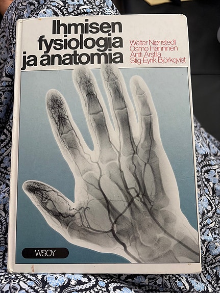 Ihmisen fysiologia ja anatomia - lääketieteen oppikirja