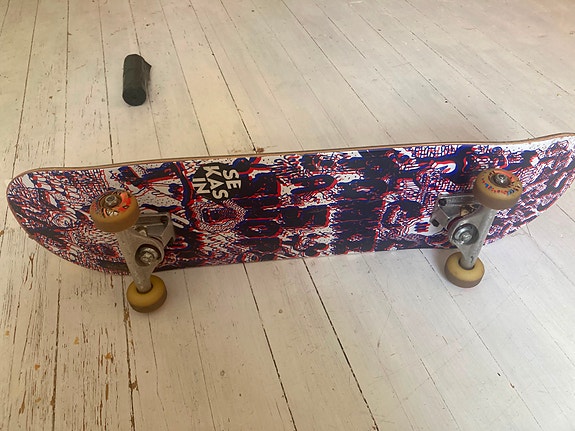Product image 1 of 2