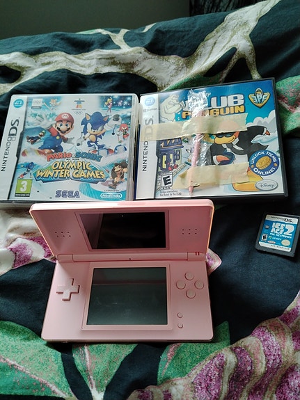 Nintendo DS Lite käsikonsoli vaaleanpunainen