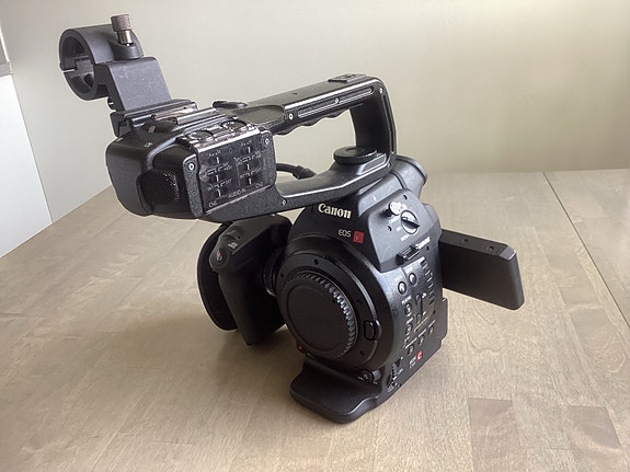 Videokamera Canon EOS C100 mk1 (DAF-päivitys)+ 2kpl Canon akku
