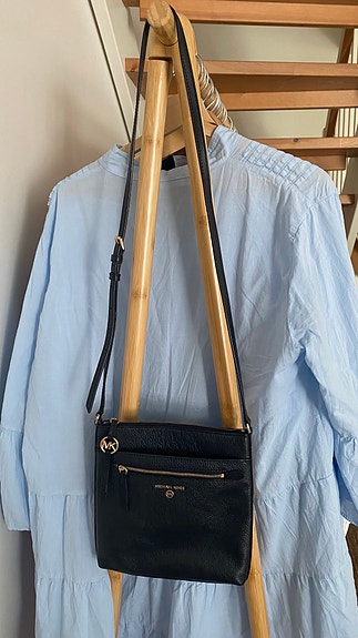 Michael Kors crossbody laukku