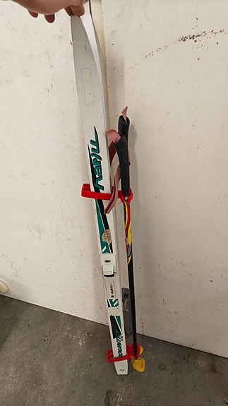 Lasten sukset ja sauvat 120cm + monot 21,6cm