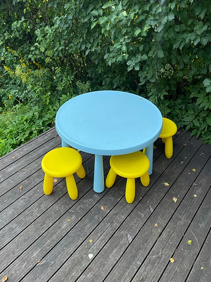 IKEA lasten jakkara, mammut pöytä