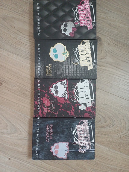 Monster high kirja sarjan kaikki osat