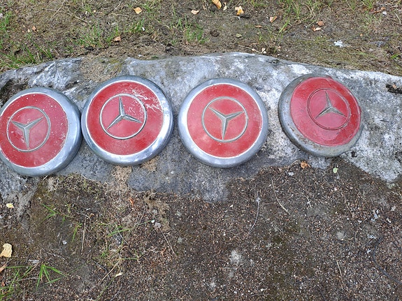 Mercedes vanteiden pölykapselit.