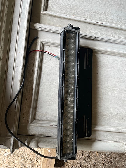 LED lisävalo ajoneuvoon