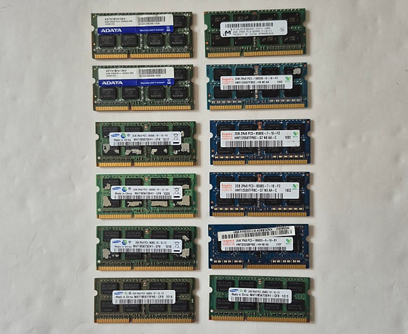 12kpl 2GB PC3 SODIMM DDR3 RAM-muisteja