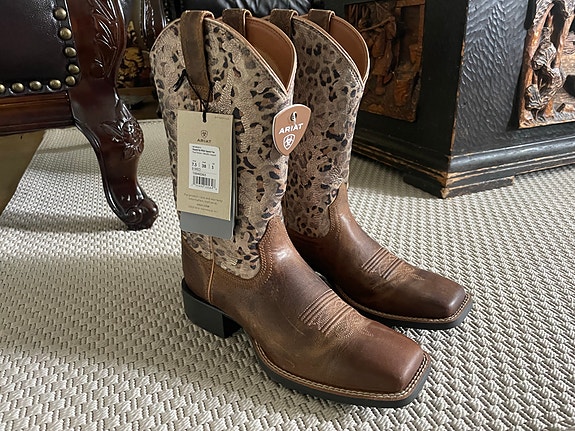 Ariat bootsit 38 / 7.5B