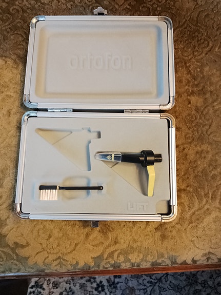 Ortofon Concorde MK2 ääni rasia hyvällä neulalla.